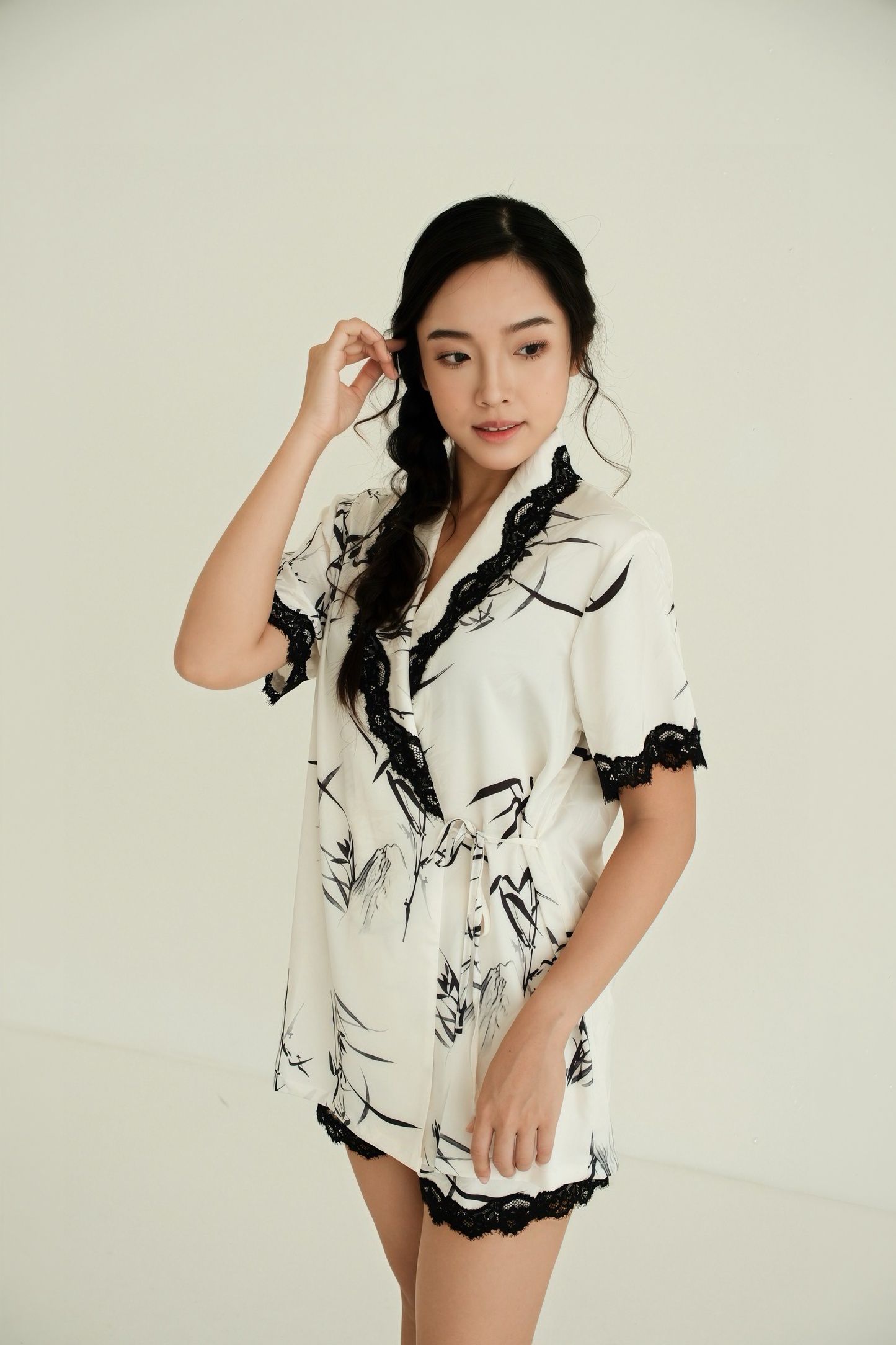 LUNAR Bamboo Print Lace-Trim Kimono Set